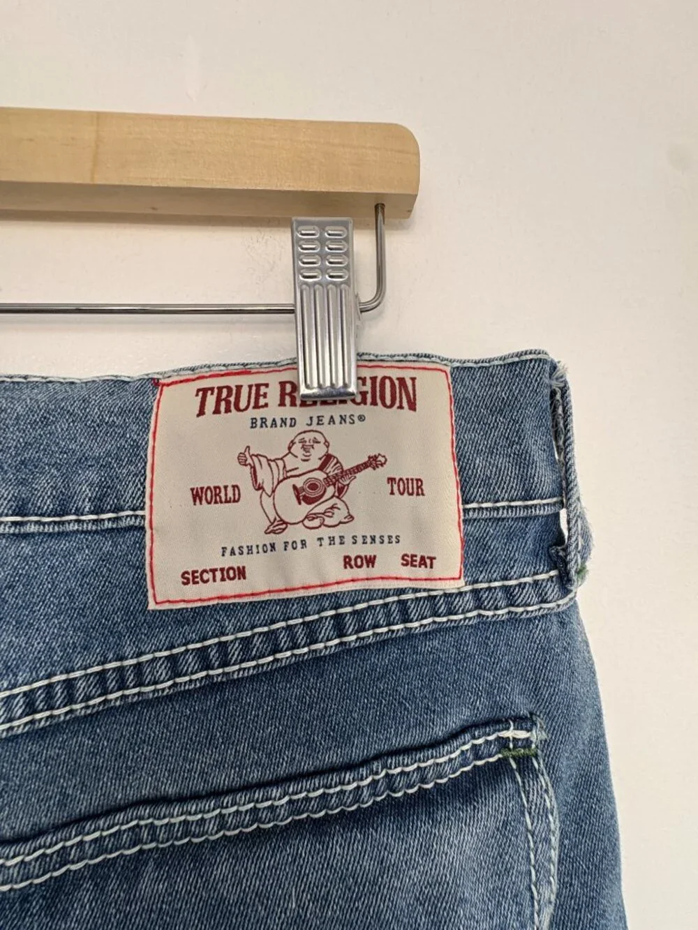 NWT True Religion Ricky Big T Flap Denim Shorts Light Pacific Wash Size 34